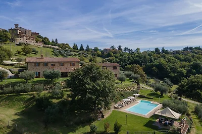 Villa in Umbrië met Zoutwaterzwembad