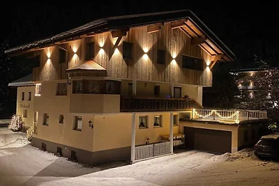 Appartamento per vacanze a Kappl con piscina