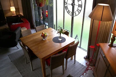 Holzhaus in Saint-Quirin mit nordischem Bad