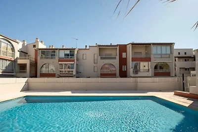 Zonnig appartement in Agde met gedeeld...