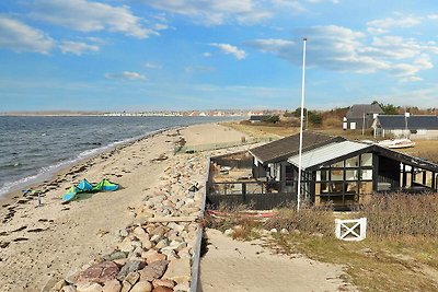 4 Sterne Ferienhaus in Karrebæksminde-By...