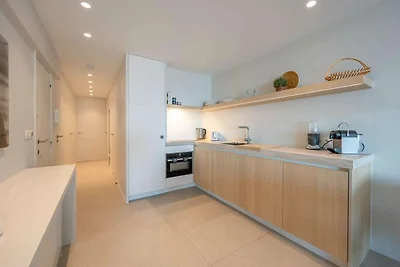 Zonnig appartement met zijdelings zeezicht