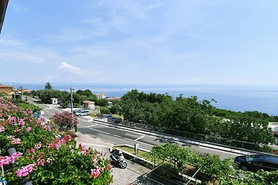 Scenic Retreat Rooms and Family Apartments - ...