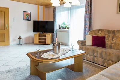 Luminosa villa con terrazza privata a Lirstal