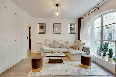 GEWELDIG HISTORISCH PARIJS APPARTEMENT NAAST ...