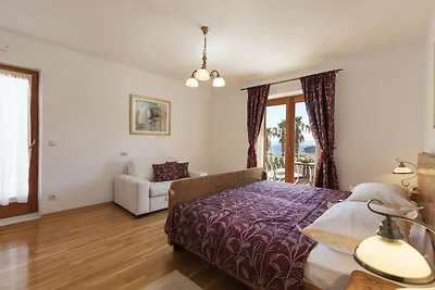 Moderne Villa mit privatem Swimmingpool in...