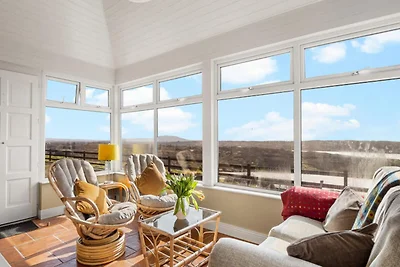 Haus in Clifden mit Meer- und Bergblick