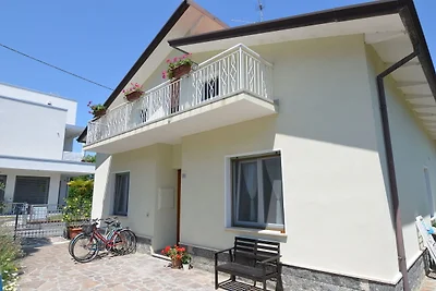 Einladende Wohnung mit privatem Garten