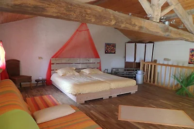 Erbliches Ferienhaus in der Nähe des Waldes