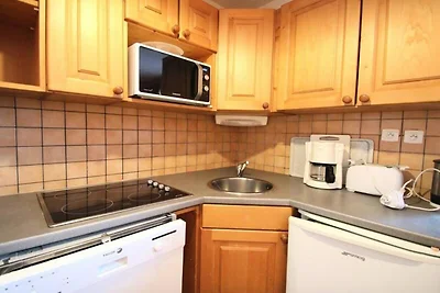 DBAC23 – 3-ZIMMER-WOHNUNG – BALKON – 8 SCHLAF...