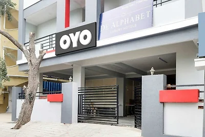 Townhouse De Alphabet Hotel Kukatpally