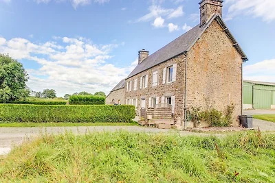 Ferienhaus mit Garten in Brainville