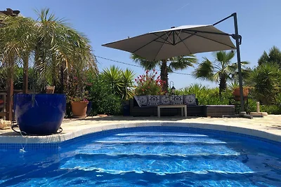 Ruhig gelegene Villa mit privatem Pool in...