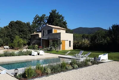 Haus am Fuße der Reben