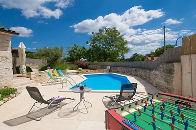 Villa a Pazin con piscina