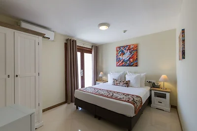 Schöne Wohnung in Willemstad mit Pool, Spa un...