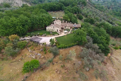 Lussuosa villa a Guardea con spa privata