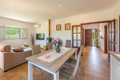 Landhaus mit Pool für 6 Gäste
