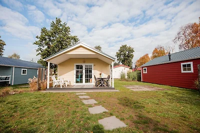 Knus chalet met overdekt terras, op vakantiep...
