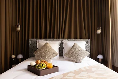 Palais Bourbon Hotel – Zimmer 33 – 2P –...