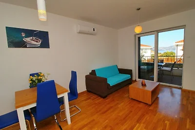 Apartments Kula - One-Bedroom Apartment with ...