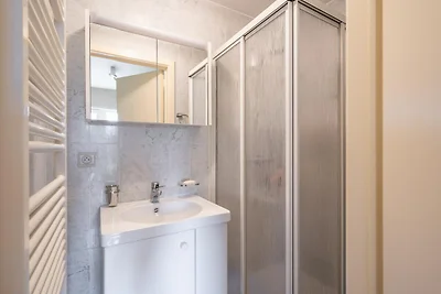 Wohnung in einer Villa mit Terrasse