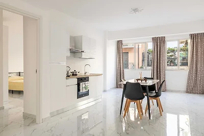 Zentrale 1BDR/4P-Wohnung in Ventimiglia