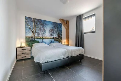 Bungalow con tetto di paglia e terrazza...