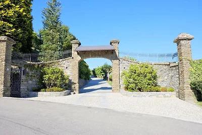 Luxuriöse Villa im Piemont mit Whirlpool