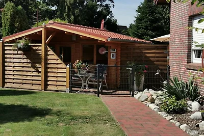 Ferienwohnung in Zetel mit Schwimmbecken