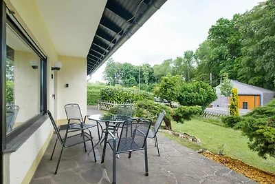 Idyllischer Bungalow in Feusdorf mit...