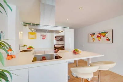 Appartement met panoramisch uitzicht op zee