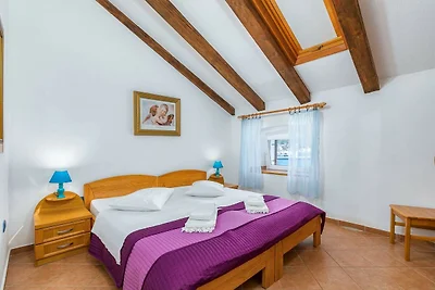 Wohnung in der malerischen Stadt Cres