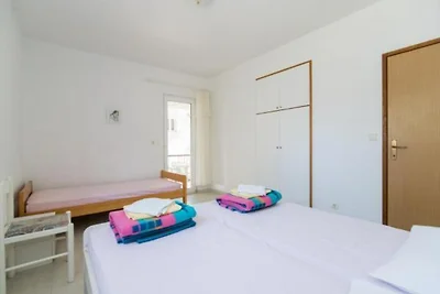 Apartments Boguvila - Two-Bedroom Family Apar...