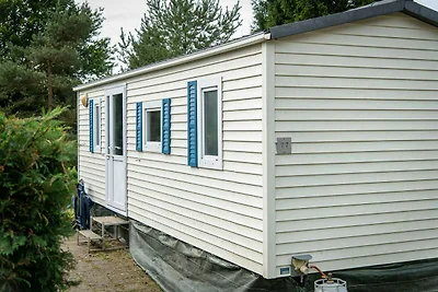 Gemütliches Mobilheim mit Terrasse im Herzen