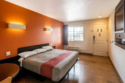 1 Kingsize-Bett | Rauchen,...