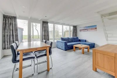 Moderner komfortabler Bungalow in Strandnähe