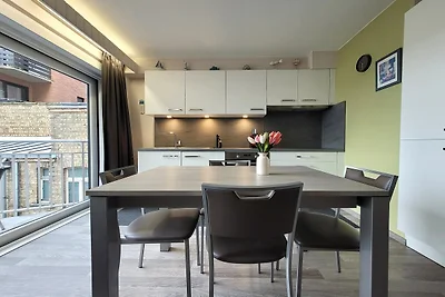 Studio in der Nähe der Straßenbahnhaltestelle