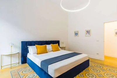 Piazza Amedeo Stijlvol appartement