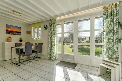 Ferienhaus in Heuvelland mit Garten