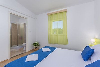 Ferienhaus mit privatem Pool für 6-8 Personen...