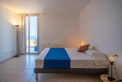 Beautiful villa near Illa Mateua beach