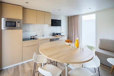 Beautiful chalet with three bathrooms, in a h...