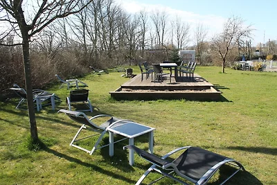 Charmante Ferienwohnung mit Garten in Wiek