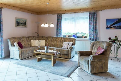 Luminosa villa con terrazza privata a Lirstal