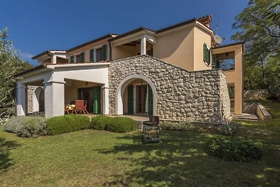 Villa in Koromacno mit Barbecue und Wifi