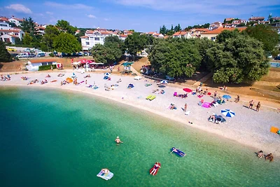 Boutique-Wohnung in Pješcana Uvala mit Balkon