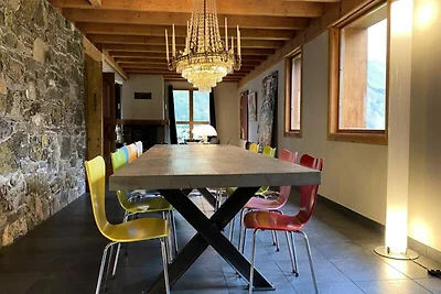 Chalet in Bonnenuit mit Blick auf den Grand...