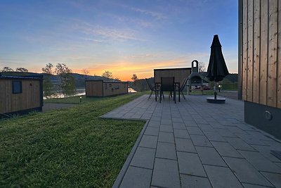 Minicasa con terrazza e vista lago