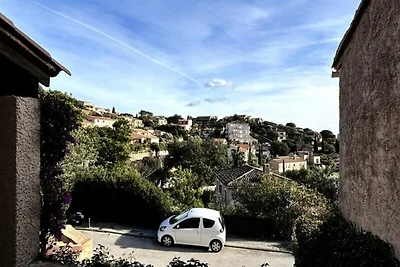 Haus nahe Pin de Bormes mit Terrasse BBQ